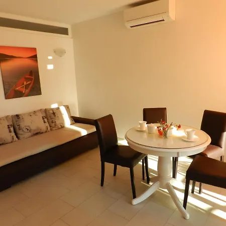 With A Parking Space Baska Voda, Makarska - 15214 Apartment *
